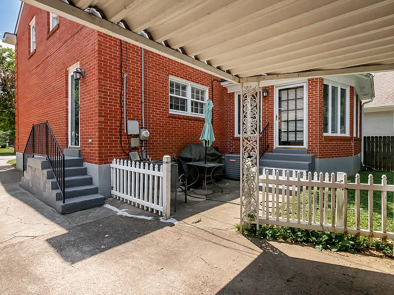 2223 Strathmoor Blvd #FURNISHED — Photo 46