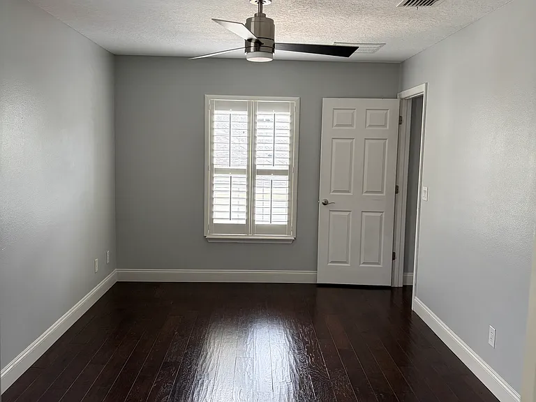 Large bedroom
