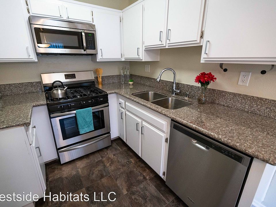 1st image of 4406 Cahuenga Blvd APT 205