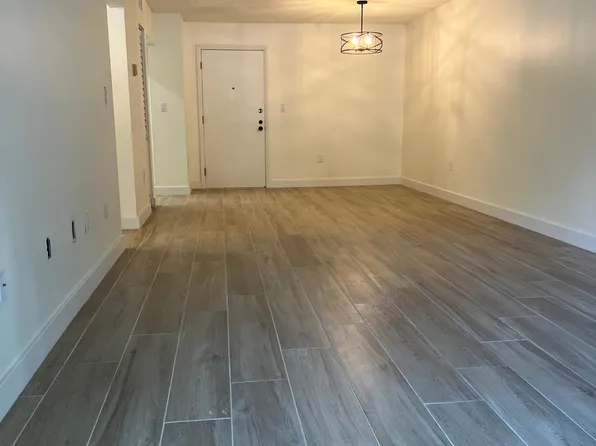 8277 SW 128th St APT 103, Pinecrest, FL 33156