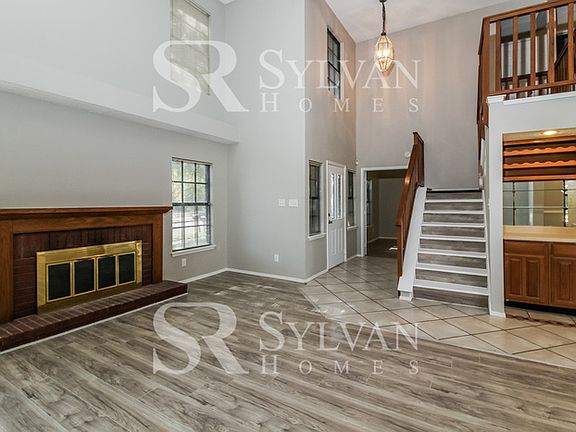 5th image of 975 Mauve Dr