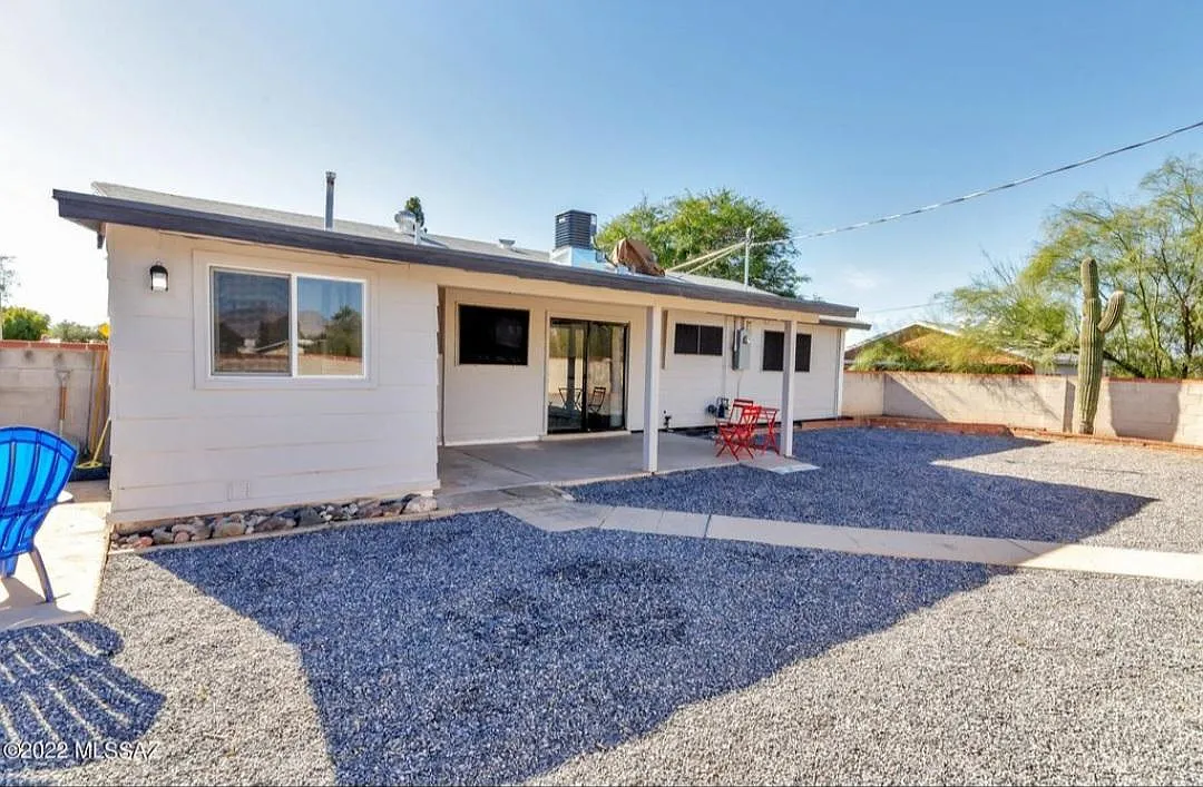 8271 E Kenyon Dr — Photo 3