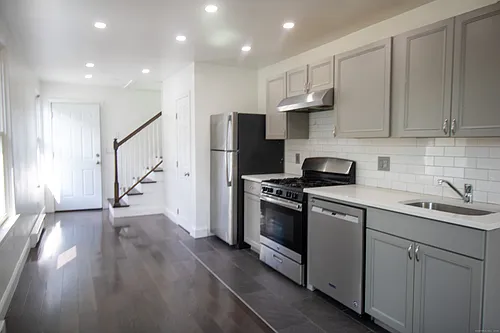 78 West St #2A Photo 1