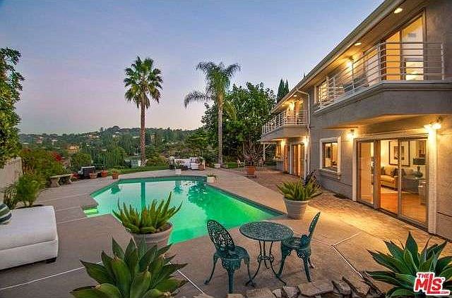 1st image of 3634 Sapphire Dr