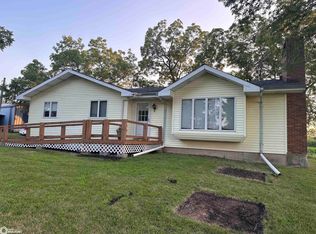 17137 40th St, Morning Sun, IA 52640