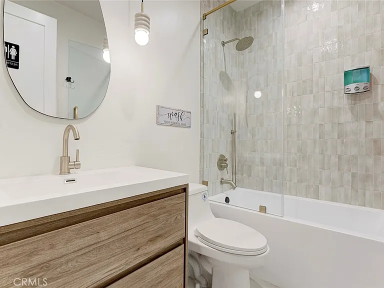 2743 N Keystone St — Photo 26