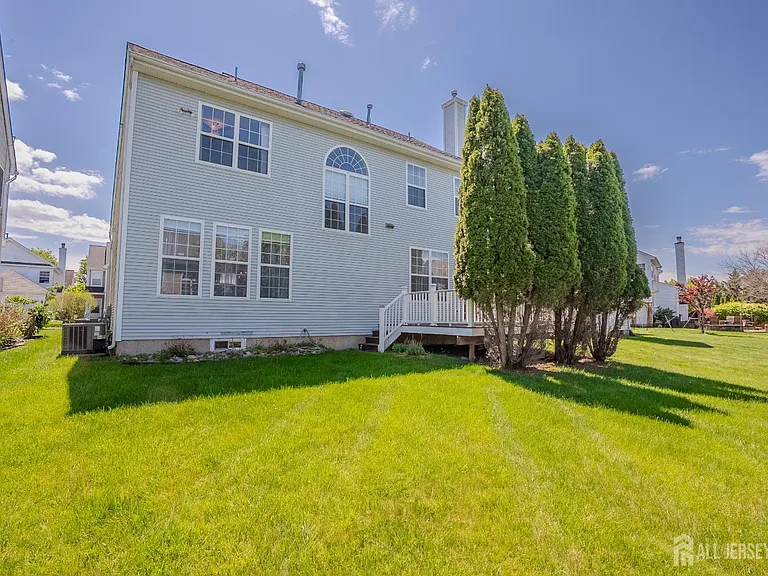 31 Hawthorn Dr — Photo 38
