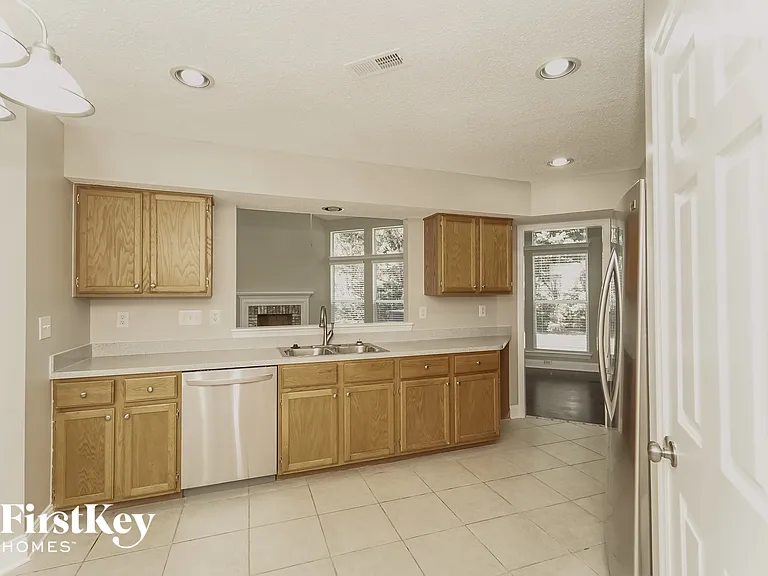 9319 Lake Spring Ave — Photo 7