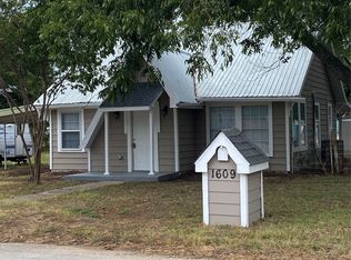 1609 Waco St, Brownwood, TX 76801