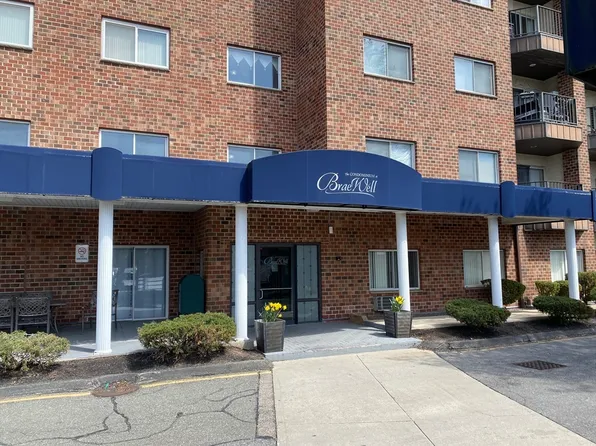 230 Willard St Unit 802, Quincy, MA 02169