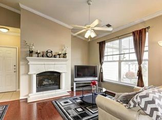 4409 Weatherington Ln, Fairfax, VA 22030