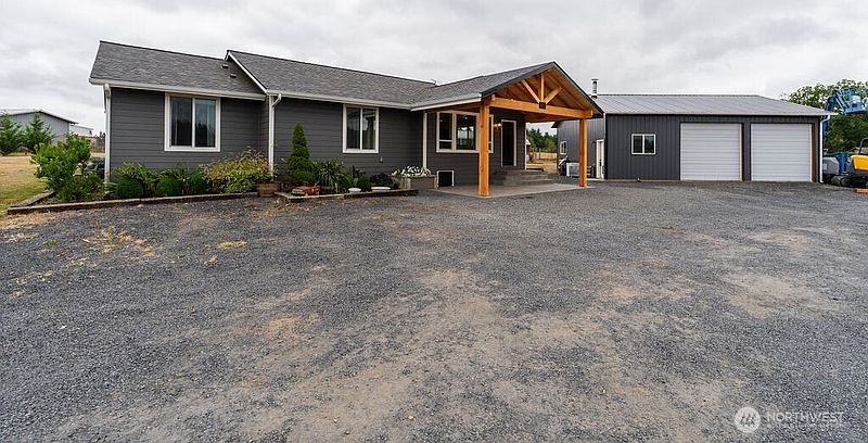 3rd image of 193 Schoolhouse Road