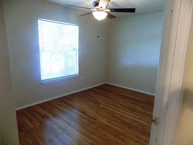 636 W Norwood Ct — Photo 9