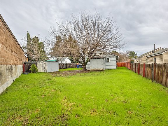 4th image of 2729 Connie Dr