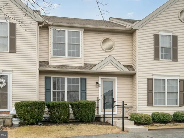 409 Banyan Circle Dr, Lancaster, PA 17603