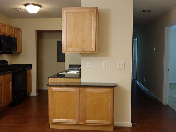 5th image of 190 Roxbury Ct #165-204