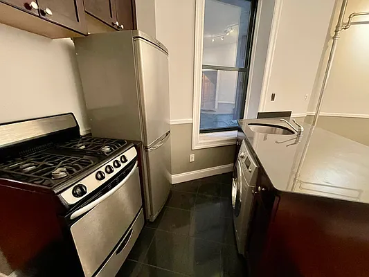 Rented by JM Preston Properties LLC | media 8