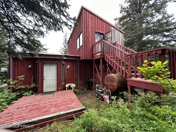185 Augustine North Ave, Seldovia, AK 99663