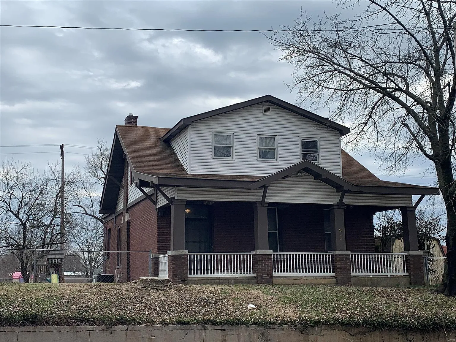 900 S Church St photo 1
