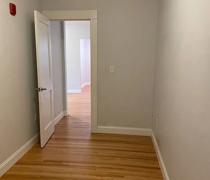 233 Lafayette St — Photo 13