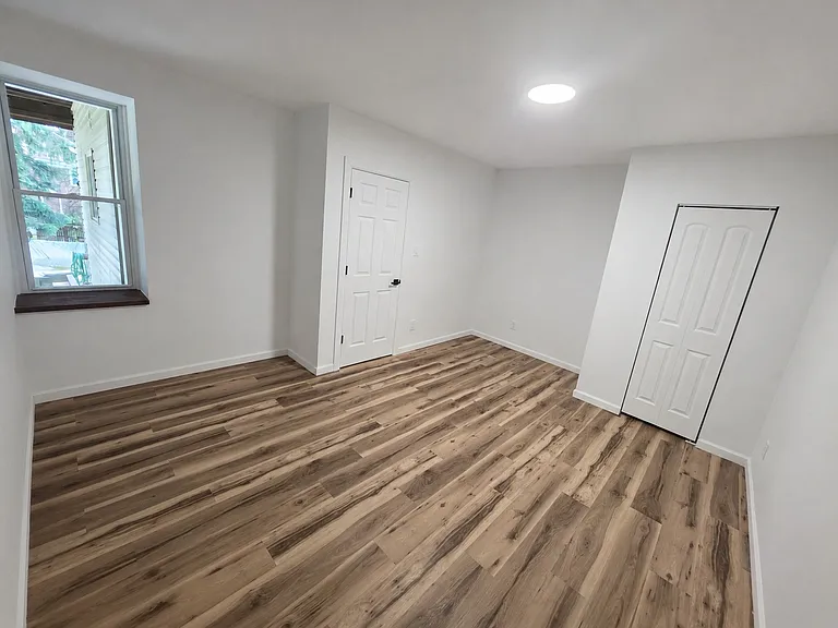 155 Ormsby Ave — Photo 6