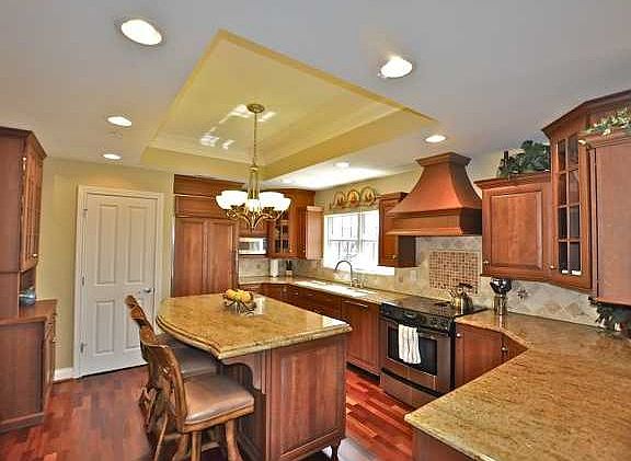 Breakfast Bar in Kitchen