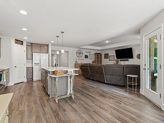 4th image of 3155 Chestnut Ct SE