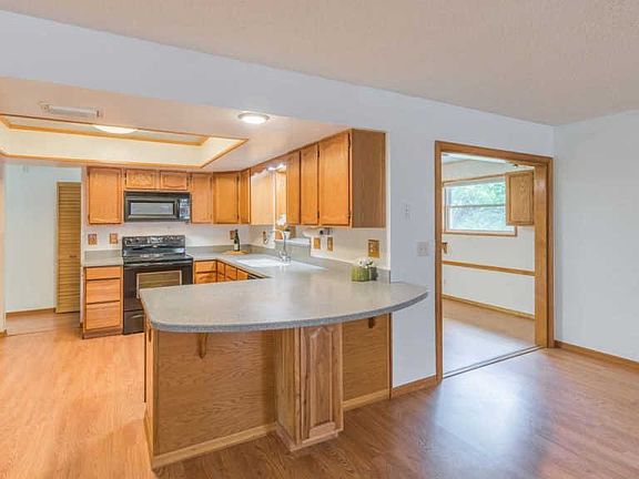 4th image of 3917 Wateroak Way