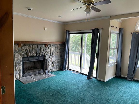 3rd image of 1401 N Lakeshore Dr