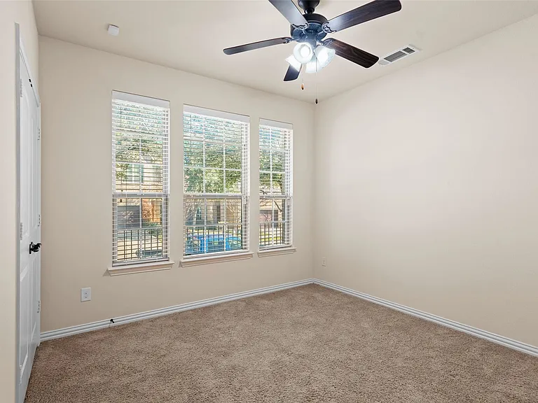 6465 Naples Dr — Photo 25