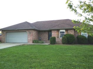 1105 E Chesapeake Dr, Ozark, MO 65721