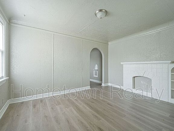 2nd image of 1427 NE 28th St