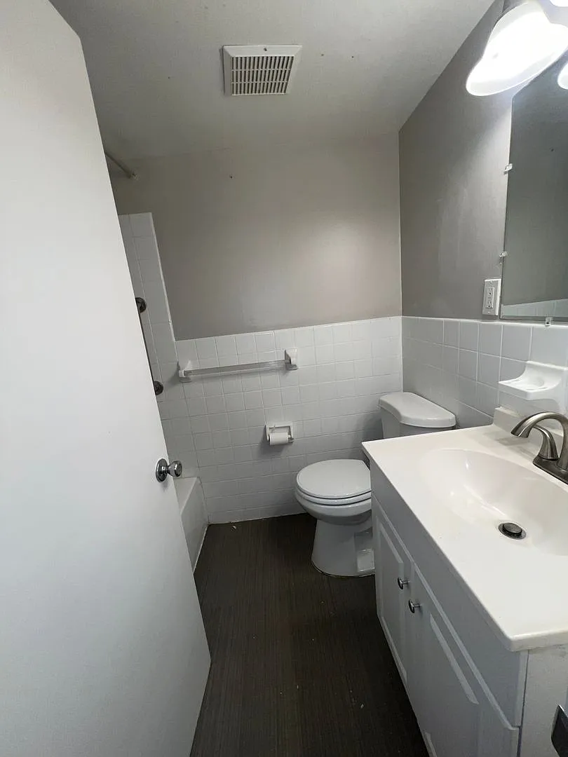Ashland Apartments — Photo 4