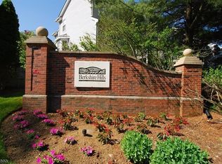 105 Sheffield Ct, Denville, NJ 07834