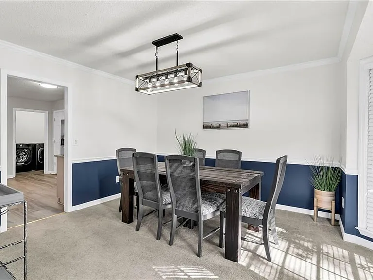 608 Adam Cir — Photo 17