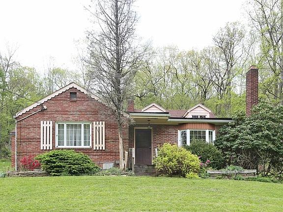 2nd image of 4901 Hunter Dr