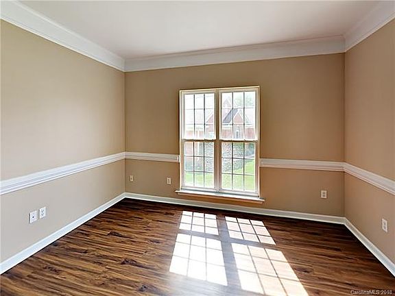 5th image of 7689 Sedgebrook Dr E