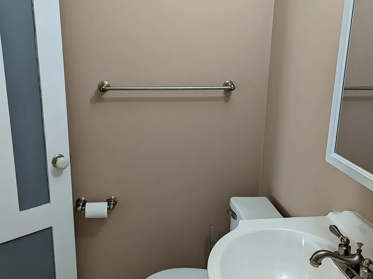 5486 Broadway St #1 — Photo 14