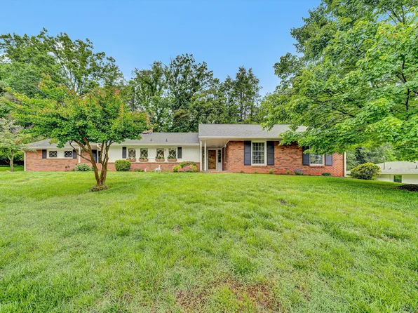 2517 Sprucewood Rd SW, Roanoke, VA 24015