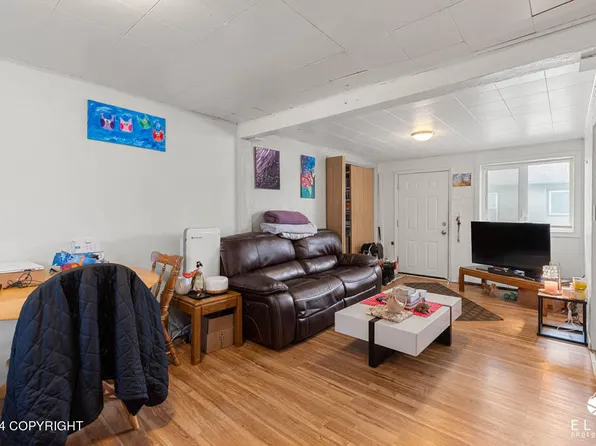 203 Smith Dr, Anchorage, AK 99503