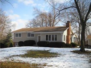 4705 Indian Creek Rd, Marion, IA 52302