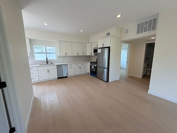 2nd image of 5442 N Duxford Ave