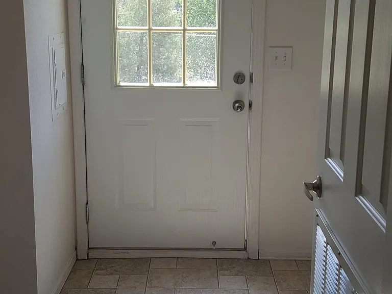 5825B Rockview Rd — Photo 20