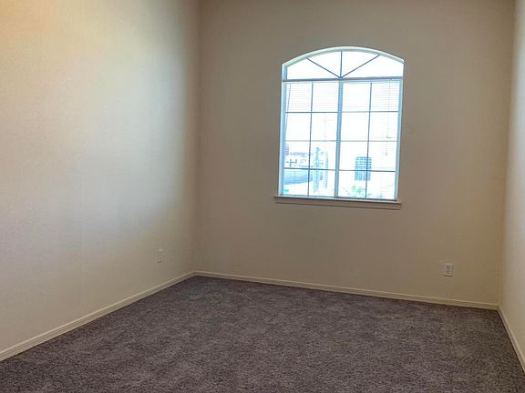2nd image of 3200 Tierra Palma Dr