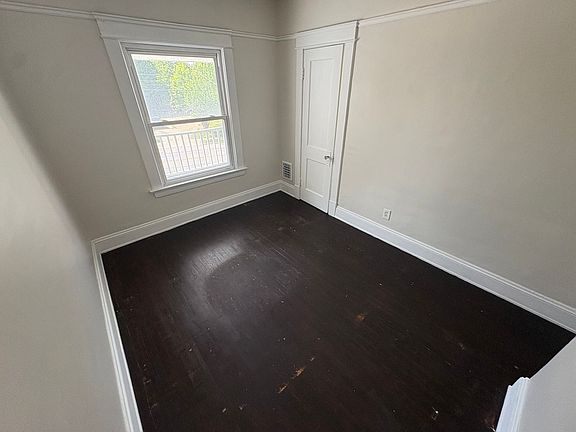 5th image of 8410 Denison Ave