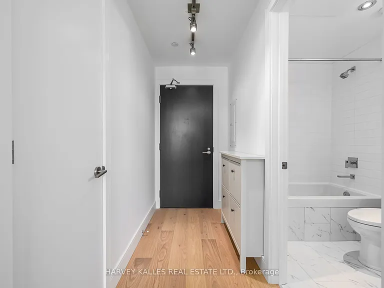 11 Charlotte St #507 — Photo 12