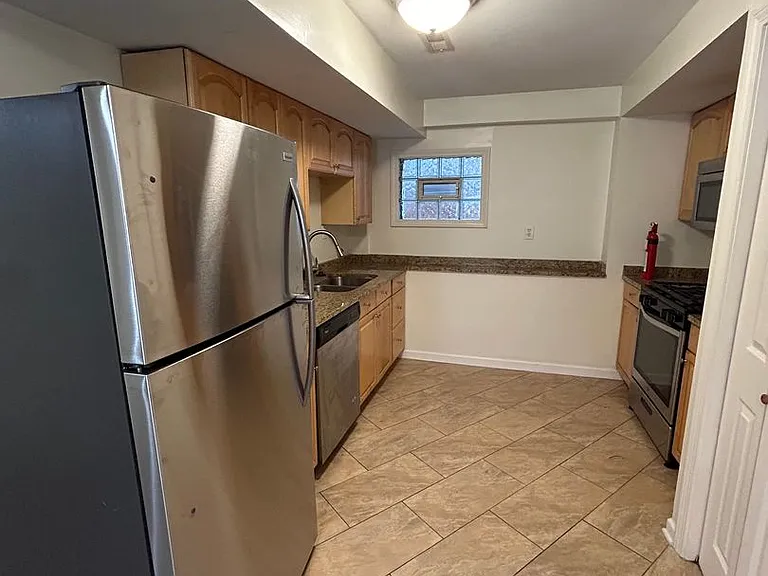 1505 W Huron St #G — Photo 4