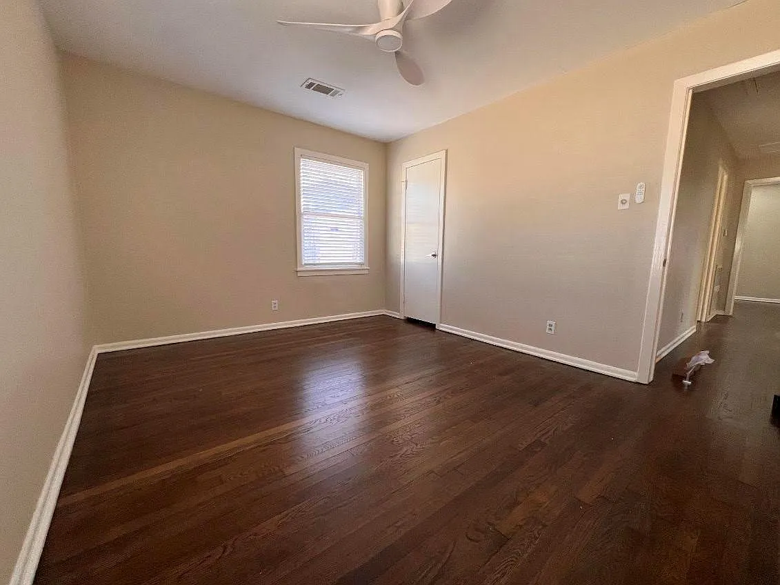 3 bed, 2.0 bath, 1014 sqft, $2,000 — Photo 4