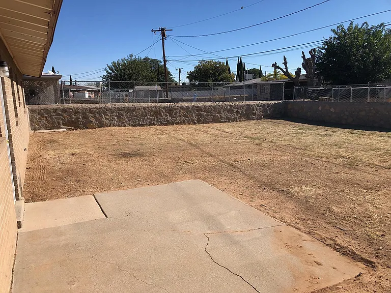 5702 Macon Ln — Photo 11