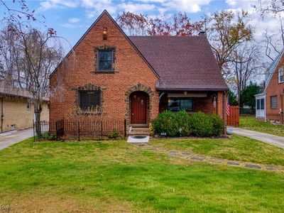 5699 Onaway Oval, Parma, OH, 44130